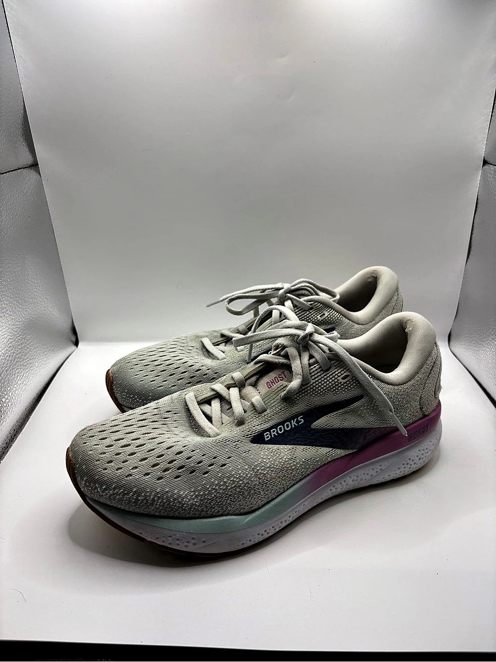 Brooks Ghost Athletic Shoes Gray & Pink US 9 N/A